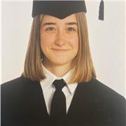 Graduada en historia con mención en arqueología. También doy clases de lectura y escriptura a niños de 6 a 9 años.